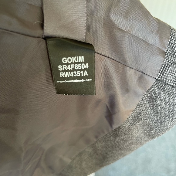 Kenneth Cole Reaction Men’s Gray Vest Size Small - Picture 12 of 12